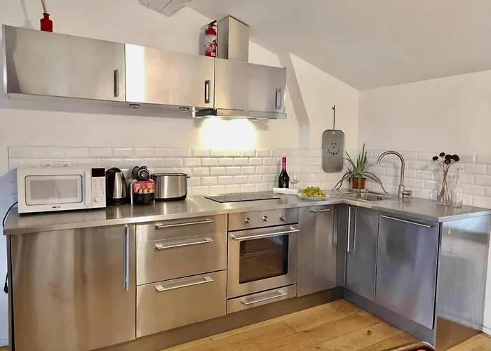 Апартаменты Loft Chic Verdun / Conciergeriedamecarcas Каркассон